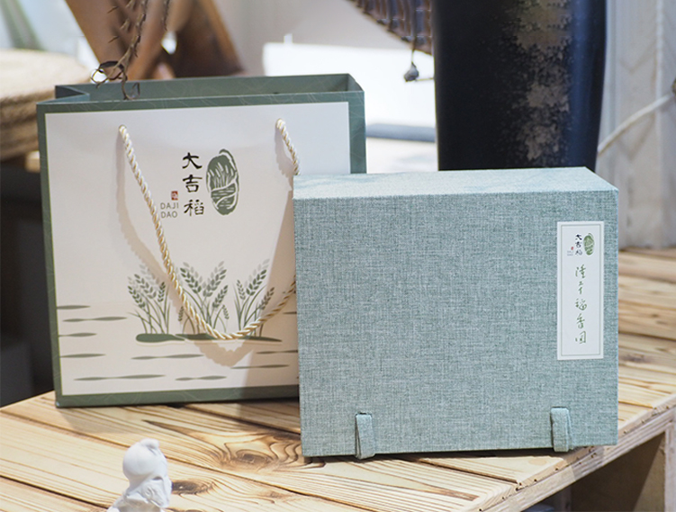 內頁(yè)組圖3.jpg 內頁(yè)組圖3.jpg